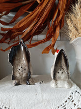 Load image into Gallery viewer, Vintage farmhouse Rooster &amp; Hen Chicken Salt and Pepper Shakers - Set of 2 - Made in Japan
